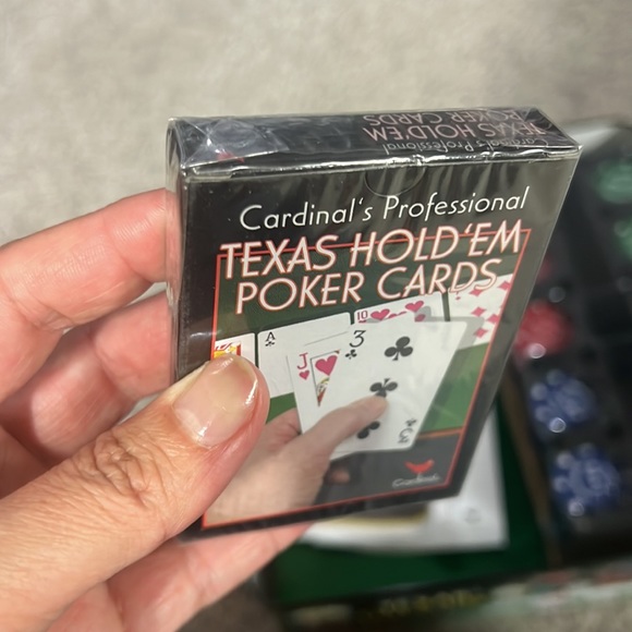 Texas Hold Em Poker Set ♥️ ♦️ ♣️ - Picture 5 of 6